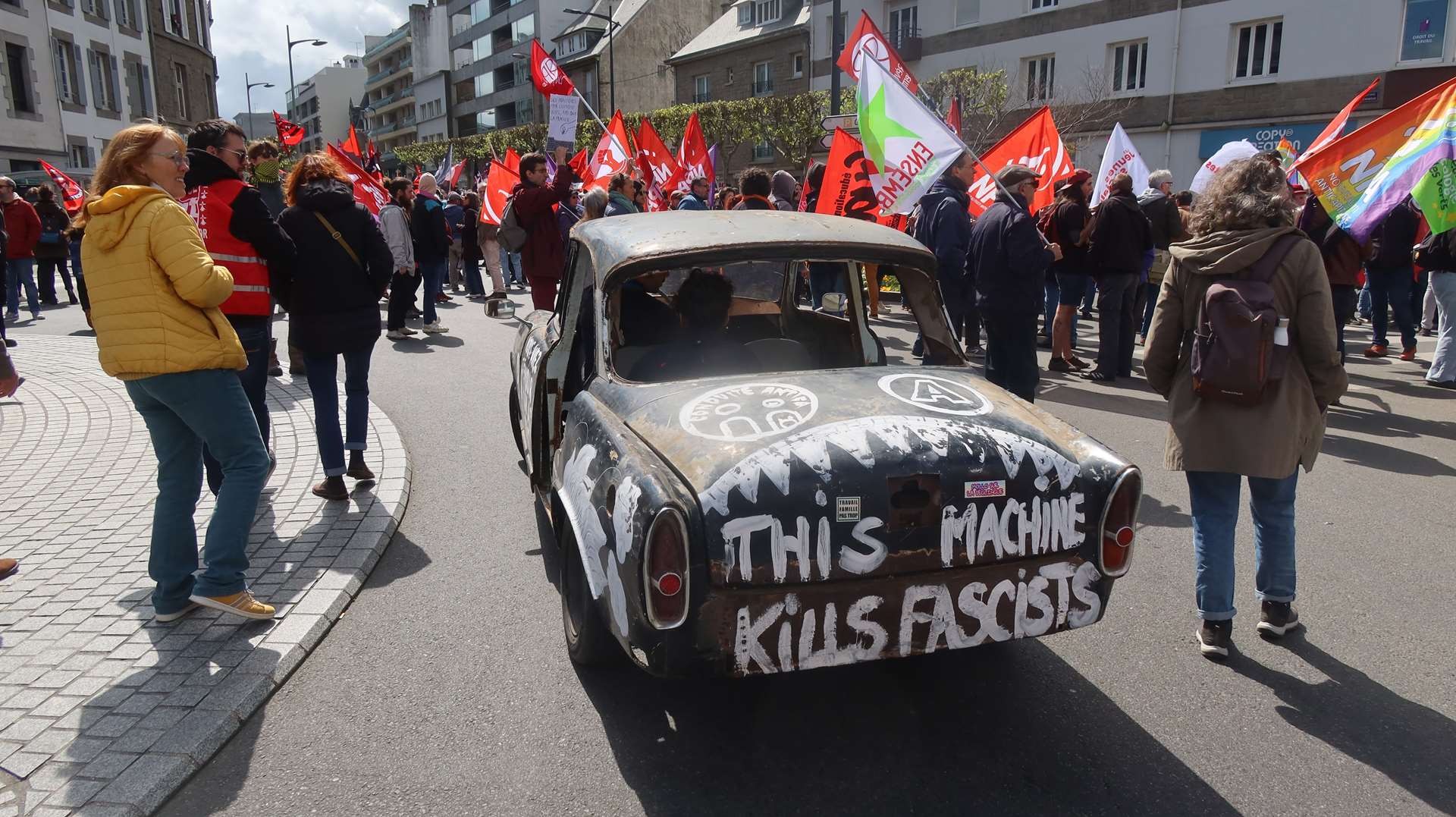 21 avril antifa 33 