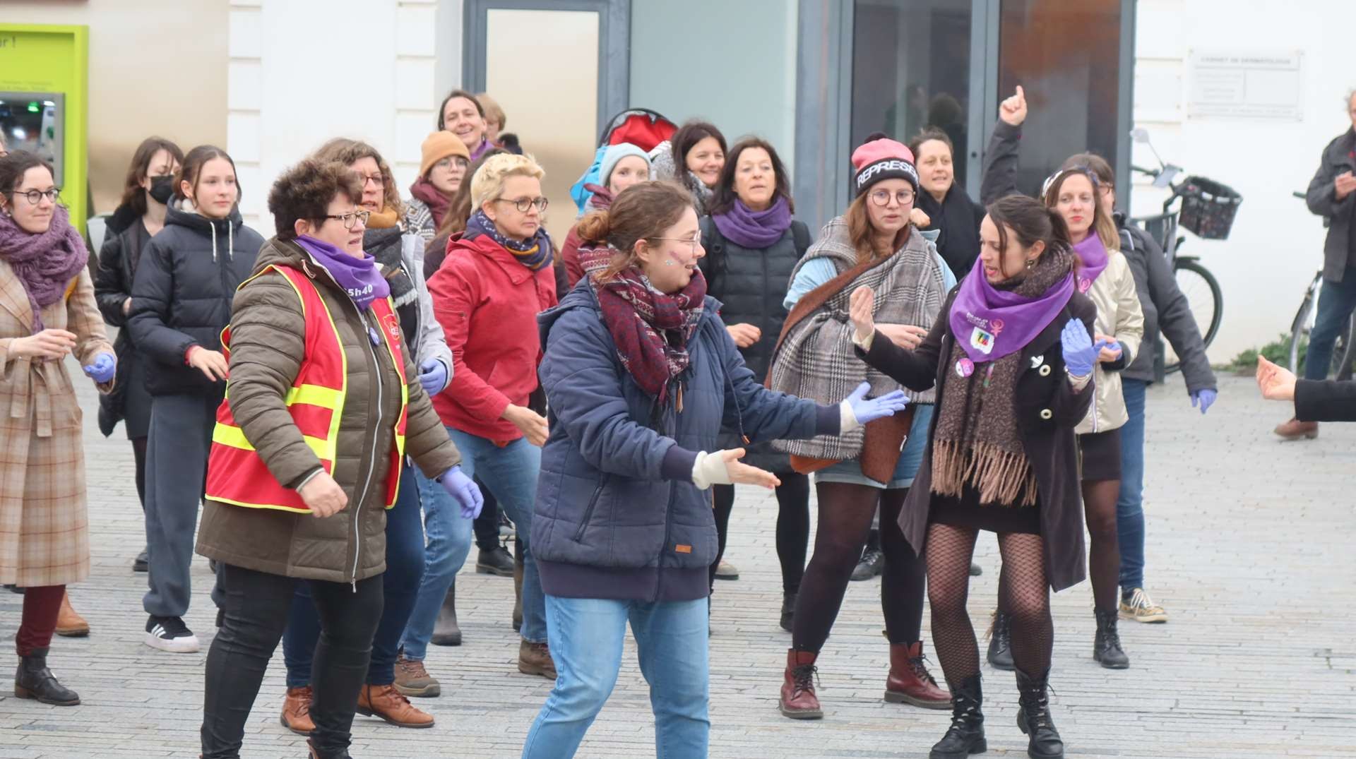 8 mars marche journee droits des femmes 9 